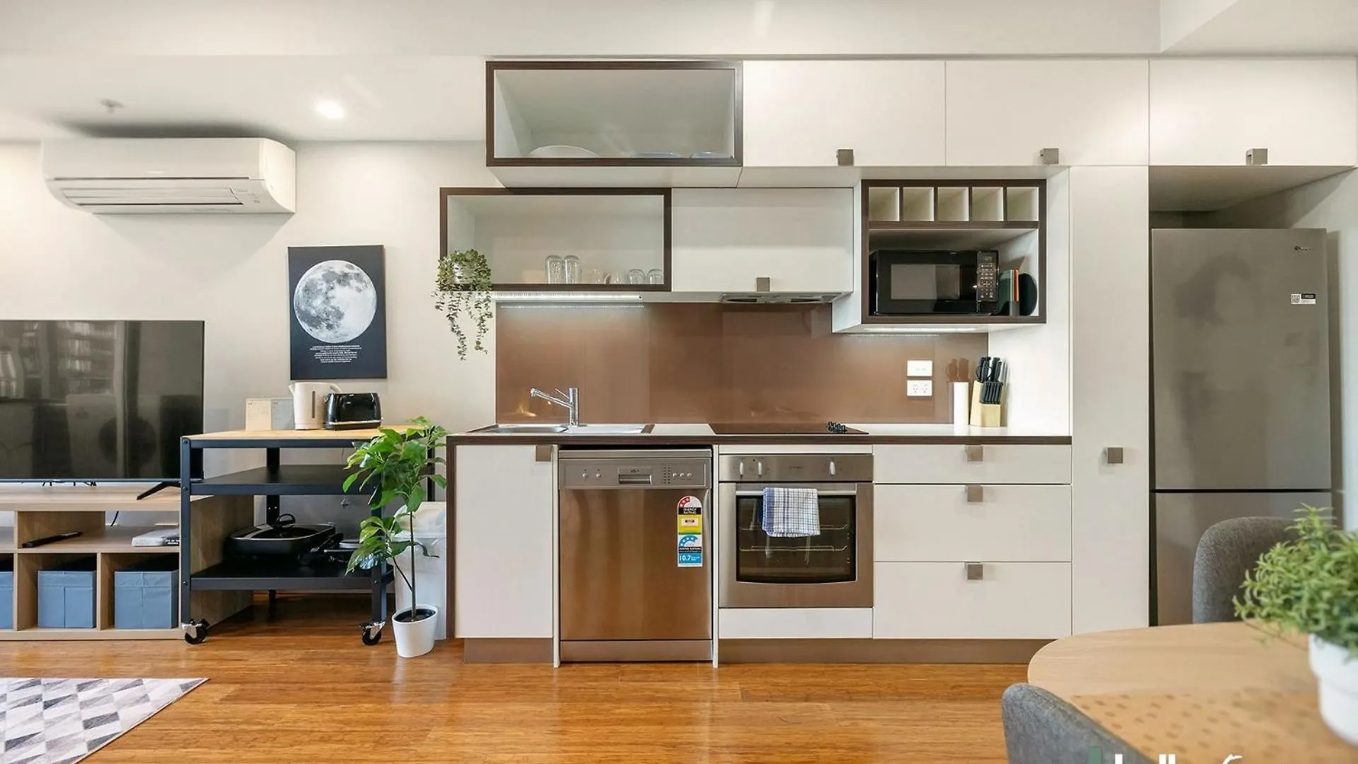 2 Bedroom Apartment With Car Parking In City East Adelaide Australien